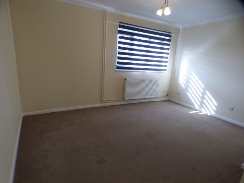 Property photo 2 of 6 Front Room