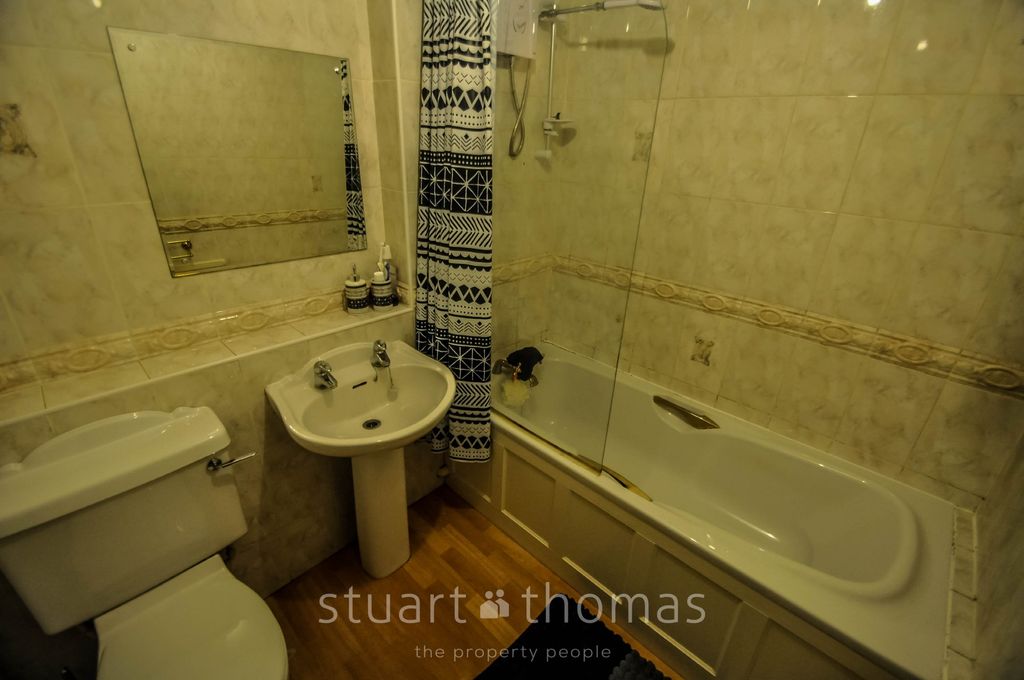 Property photo 3 of 5