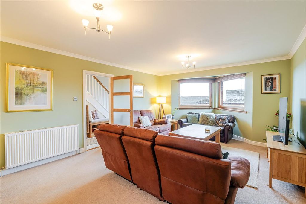 Property photo 3 of 21