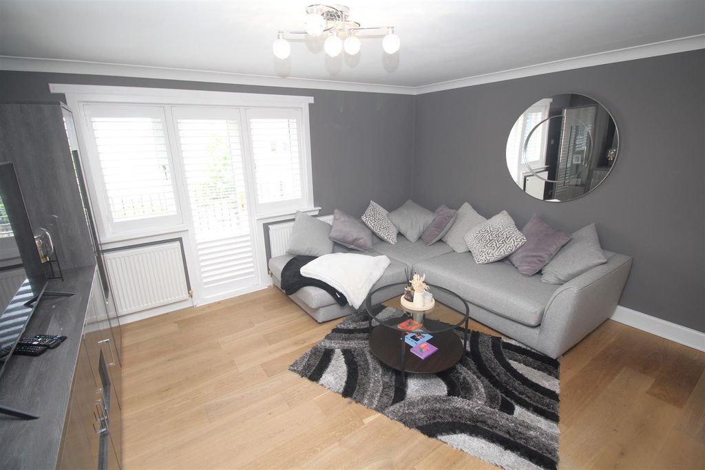 Additional image 5 of 3 bed flat for saleMargaret Street, Greenock PA16