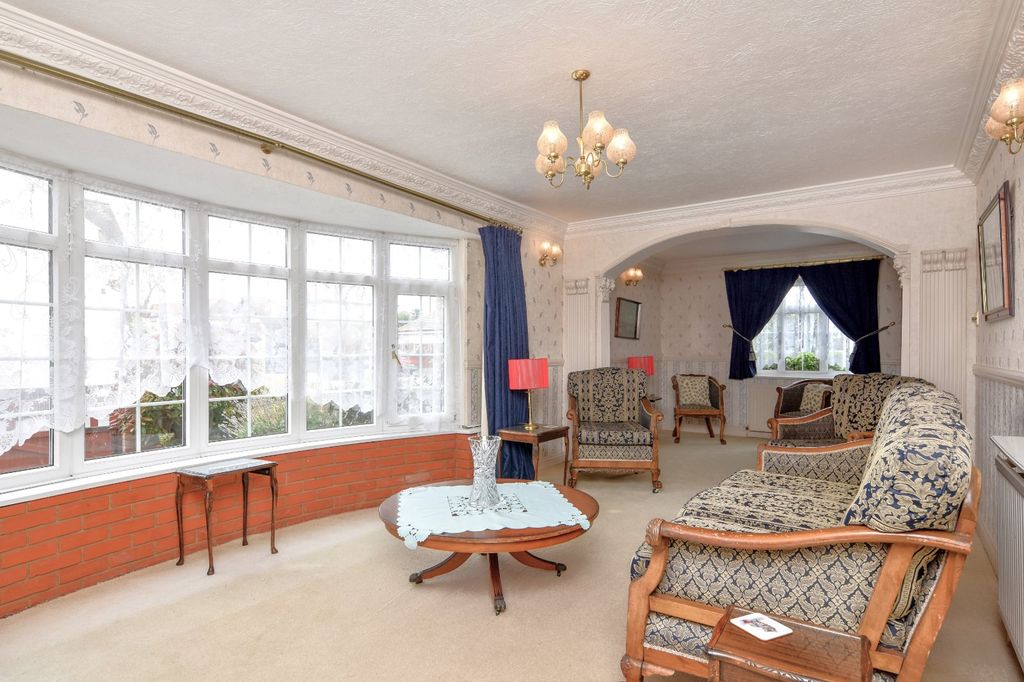 Property photo 2 of 36 Picture No. 45