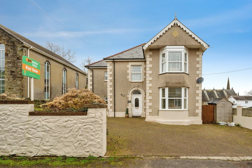 Property photo 1 of 19