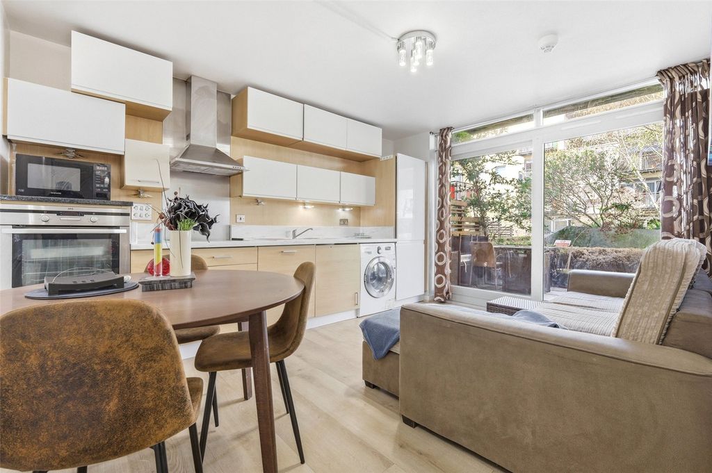 Property photo 1 of 16 Picture No. 11