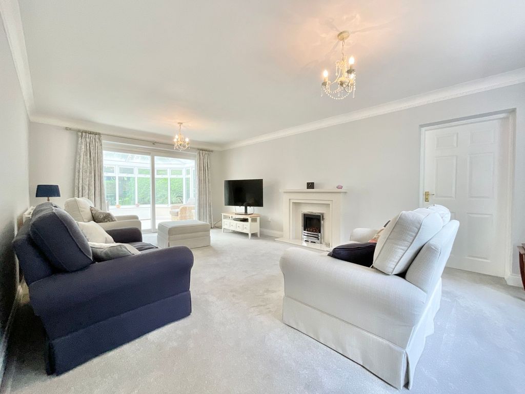 Property photo 3 of 35