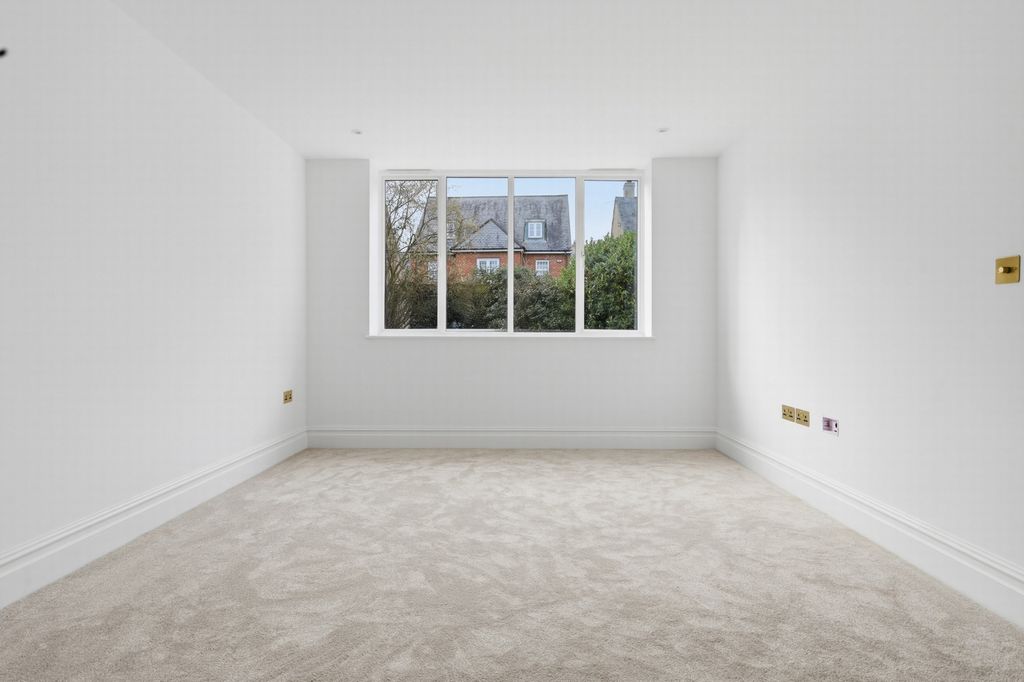 Additional image 4 of 4 bed detached house for saleThe Plain, Epping CM16