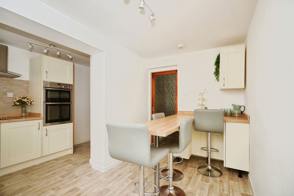 Property photo 2 of 18 Pbox-Img.Jpg