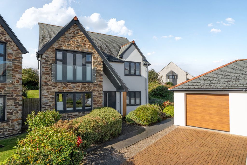 Property photo 2 of 20 1536154-25-1A15Ea...