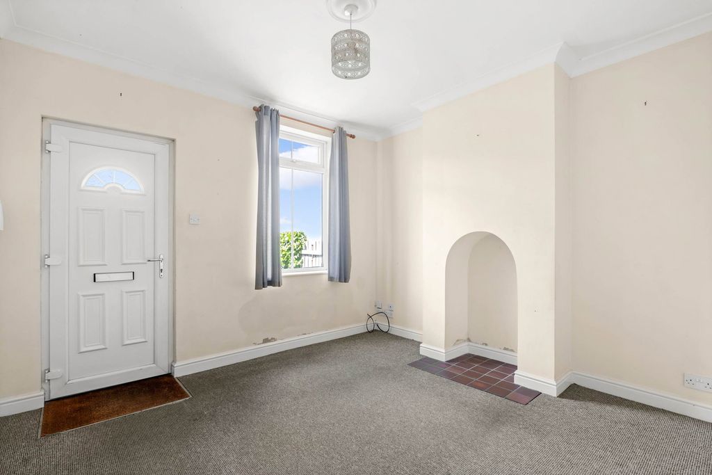 Property photo 2 of 11