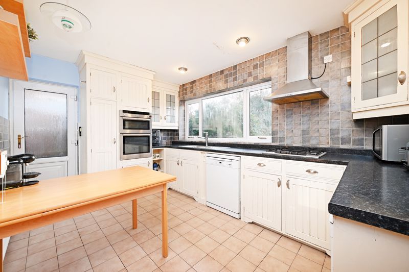 Property photo 2 of 30 Kitchen