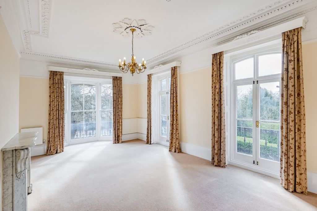 Property photo 3 of 11 Picture 3