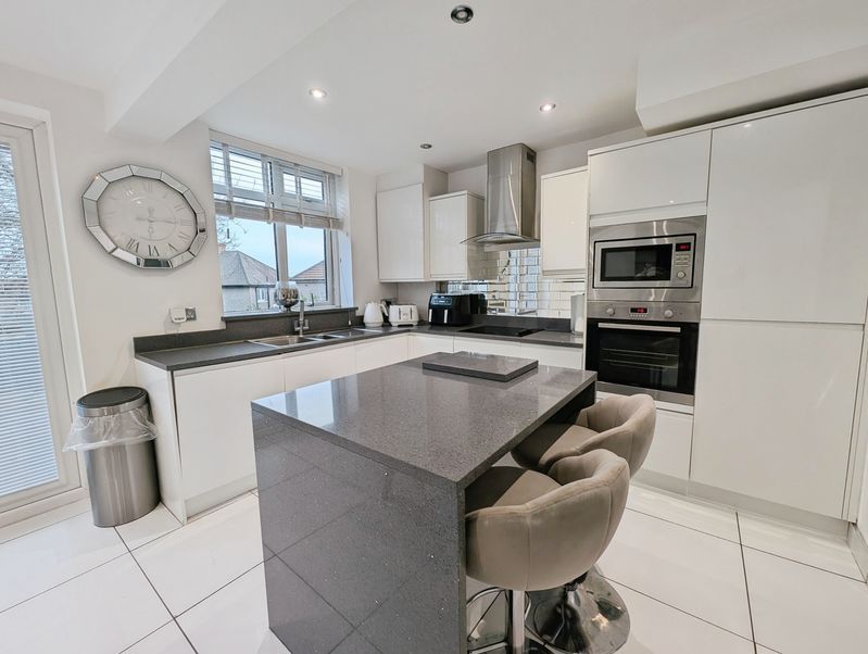 Property photo 2 of 17 Photo 14