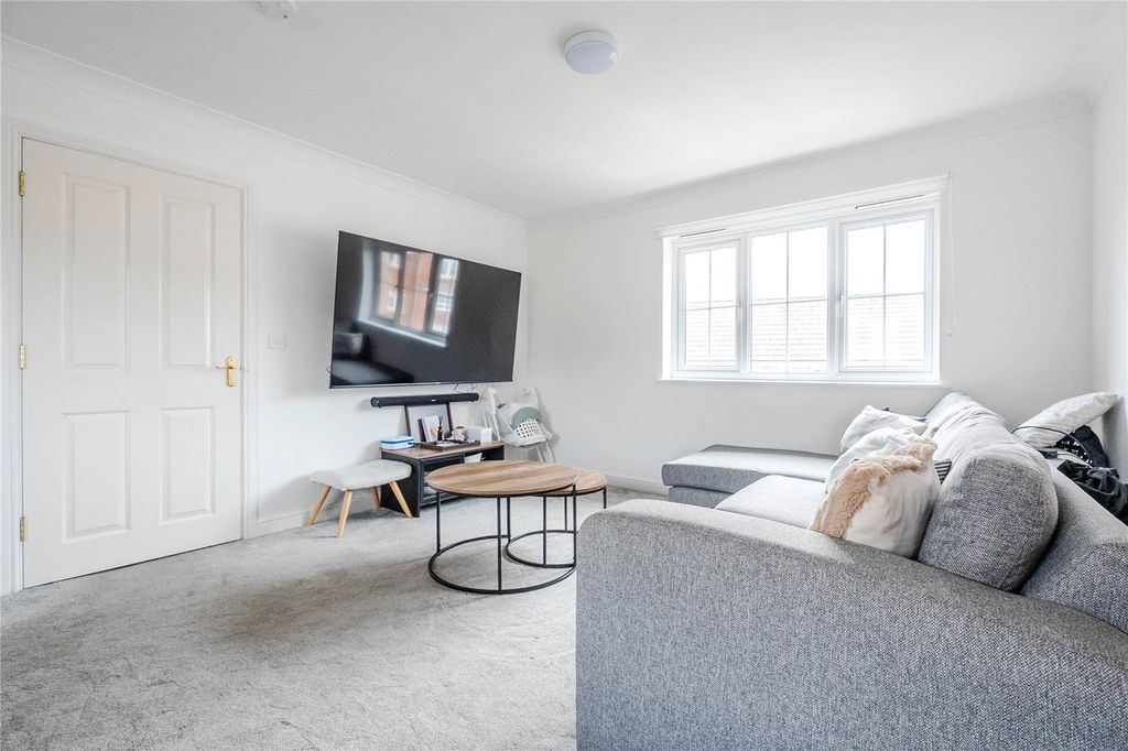 Property photo 2 of 9 Picture No. 10