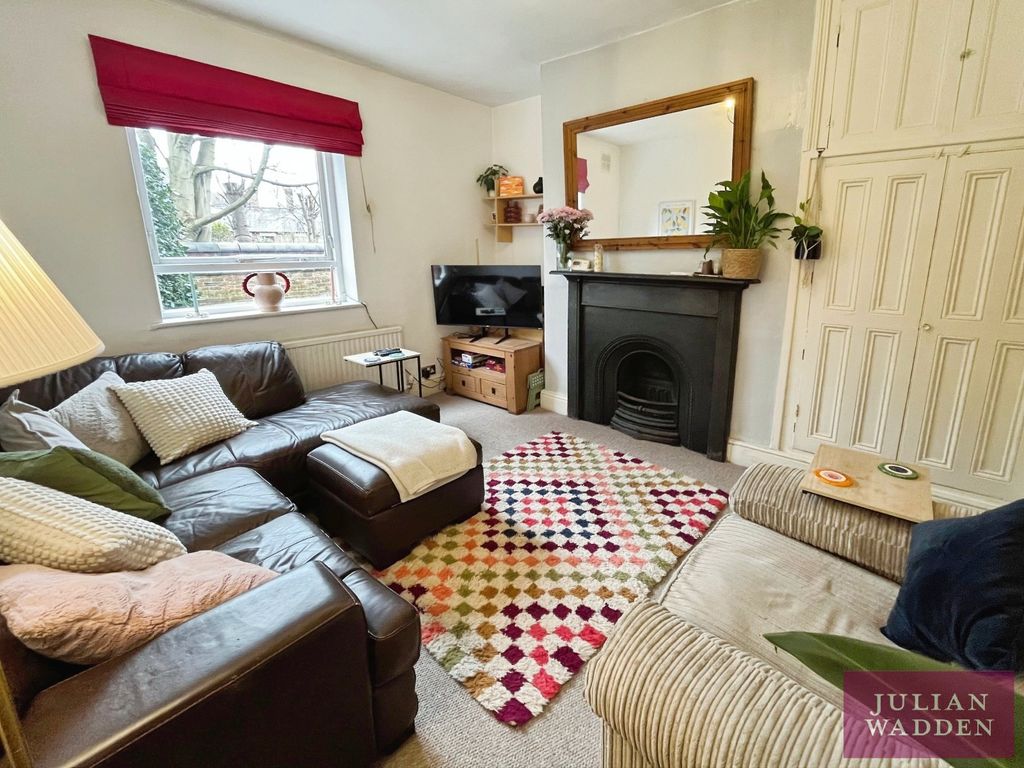 Property photo 3 of 12 Picture 3