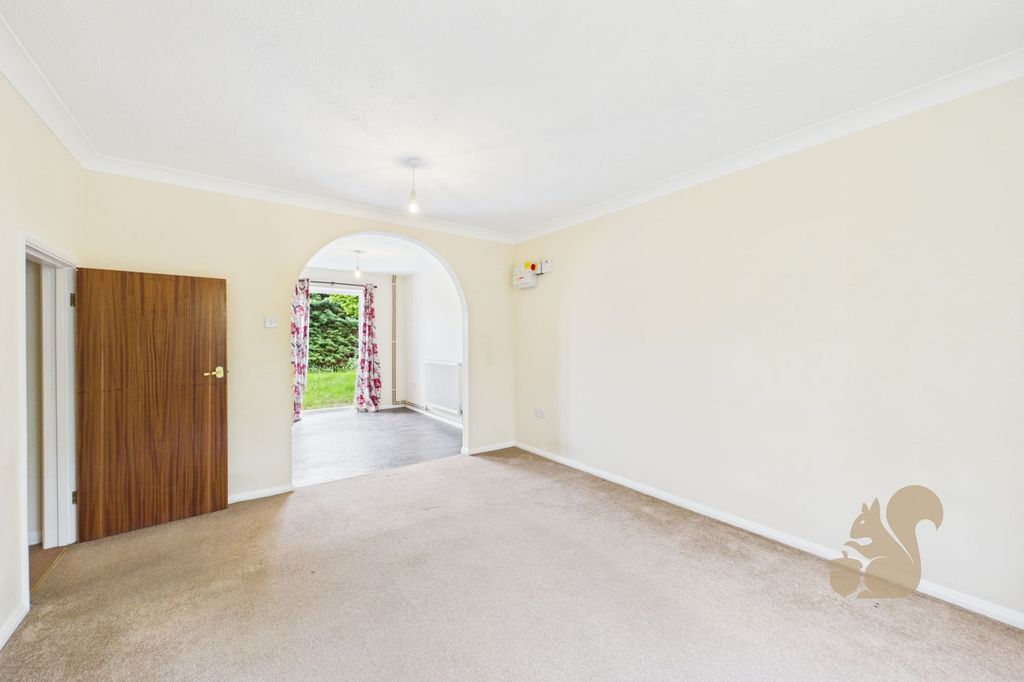 Property photo 2 of 21