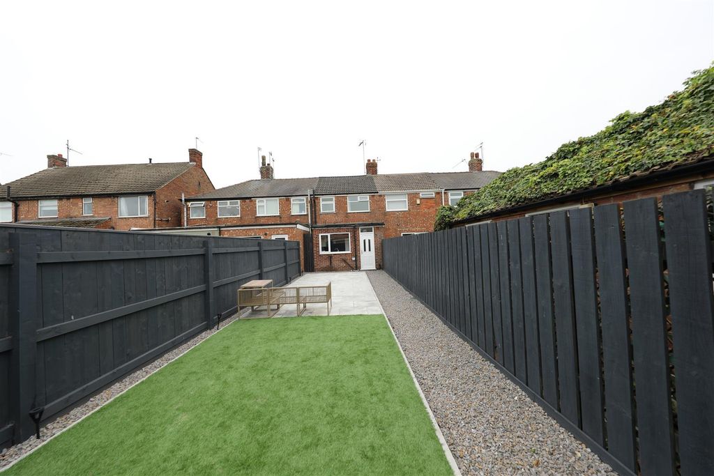 Property photo 3 of 15 Outside