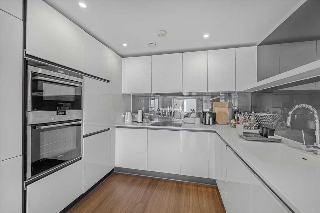 Property photo 3 of 15 Image