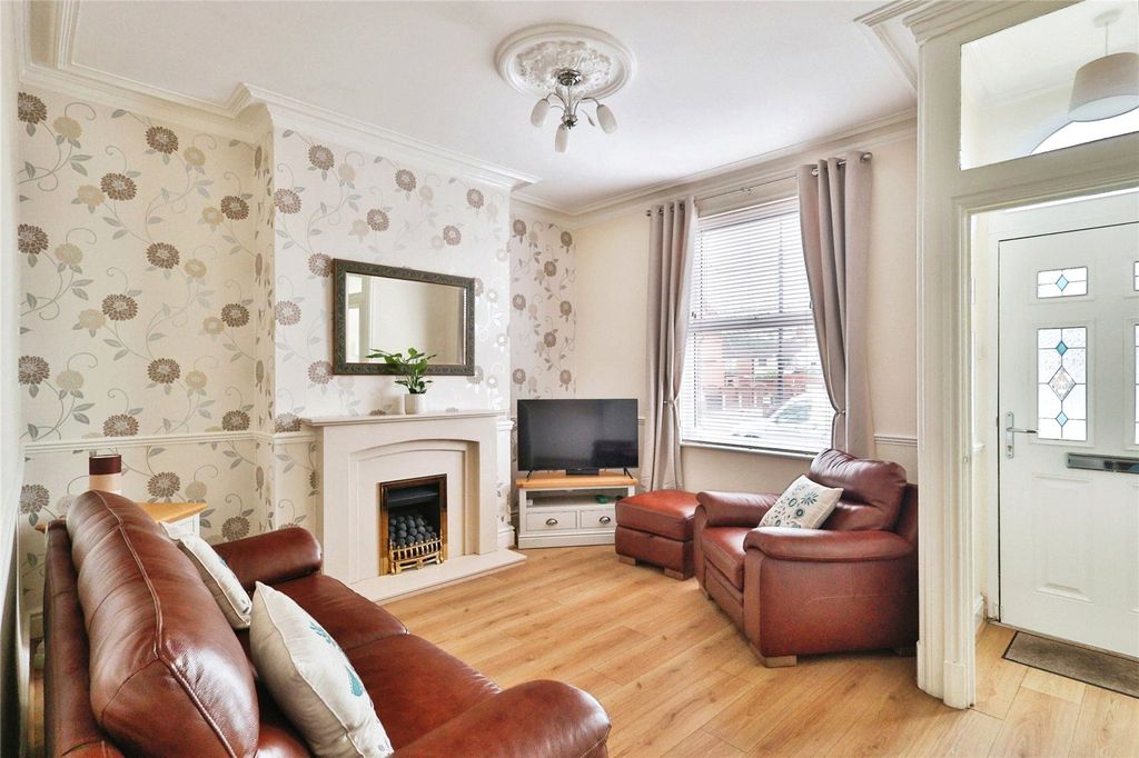 Property photo 2 of 15 Photography