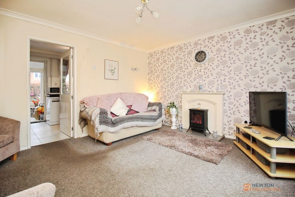 Property photo 3 of 17