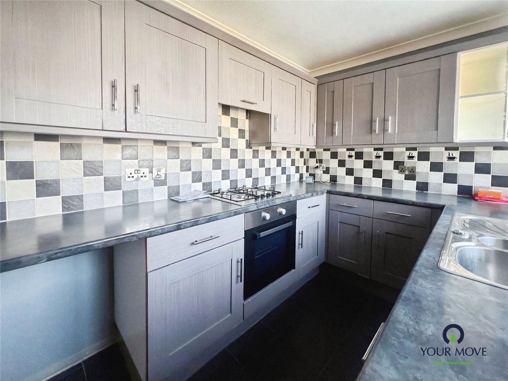 Property photo 3 of 11 Picture No. 12