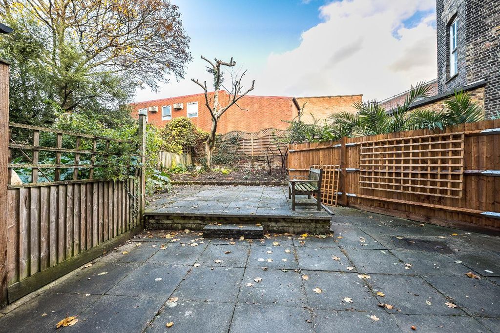 Property photo 3 of 7