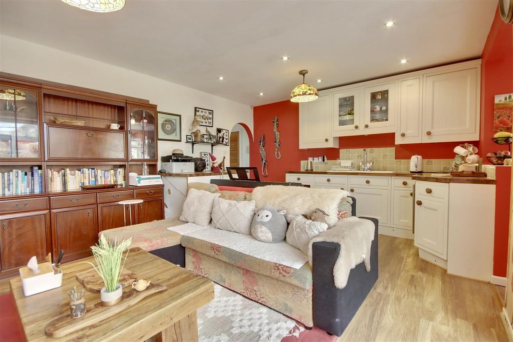 Property photo 3 of 15 2.Jpg