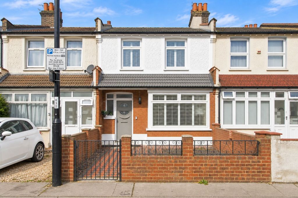 Property photo 1 of 18
