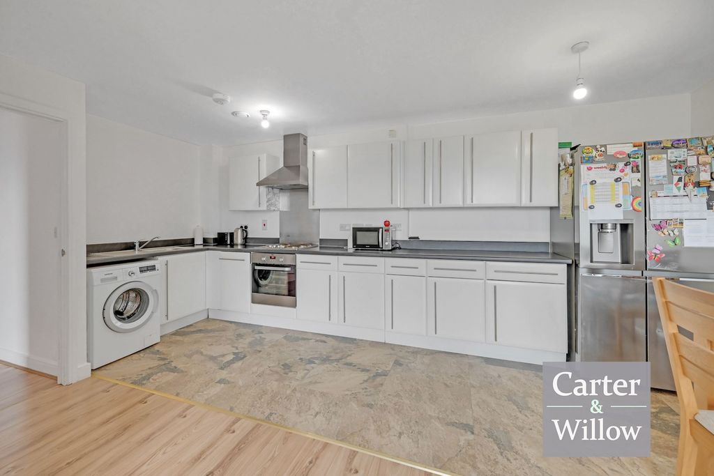 Property photo 2 of 11