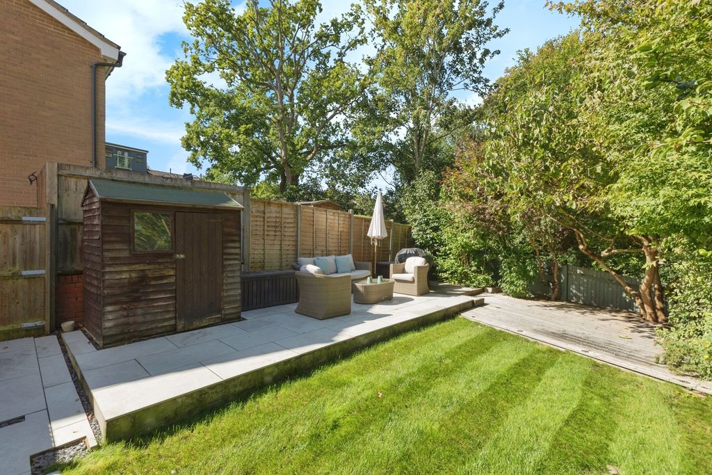 Property photo 3 of 16 Photo