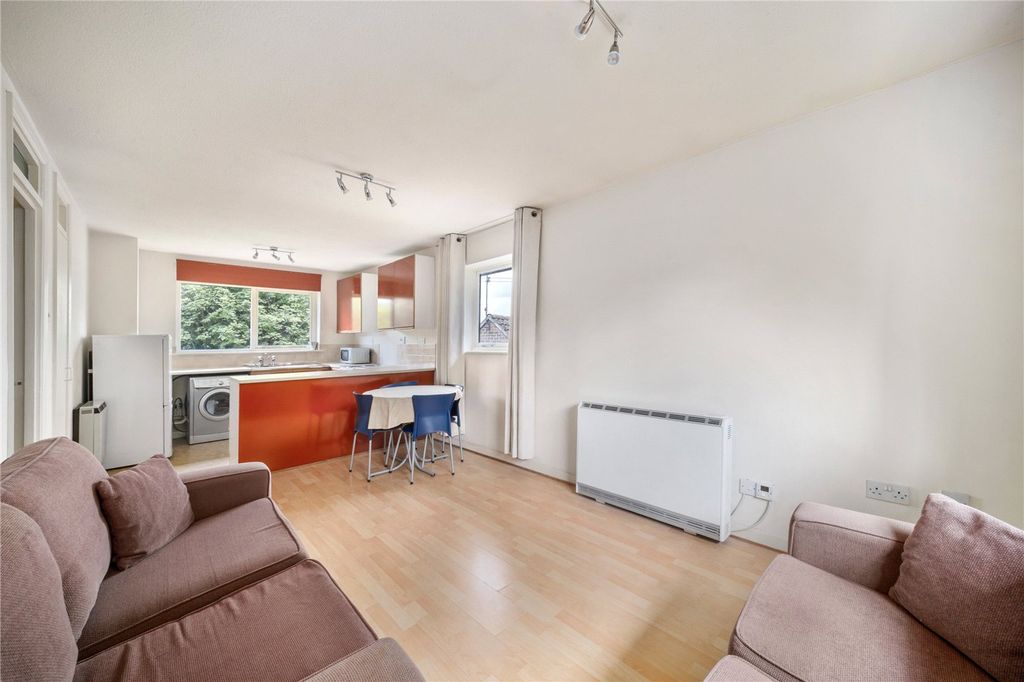 Property photo 2 of 12 Picture No. 04