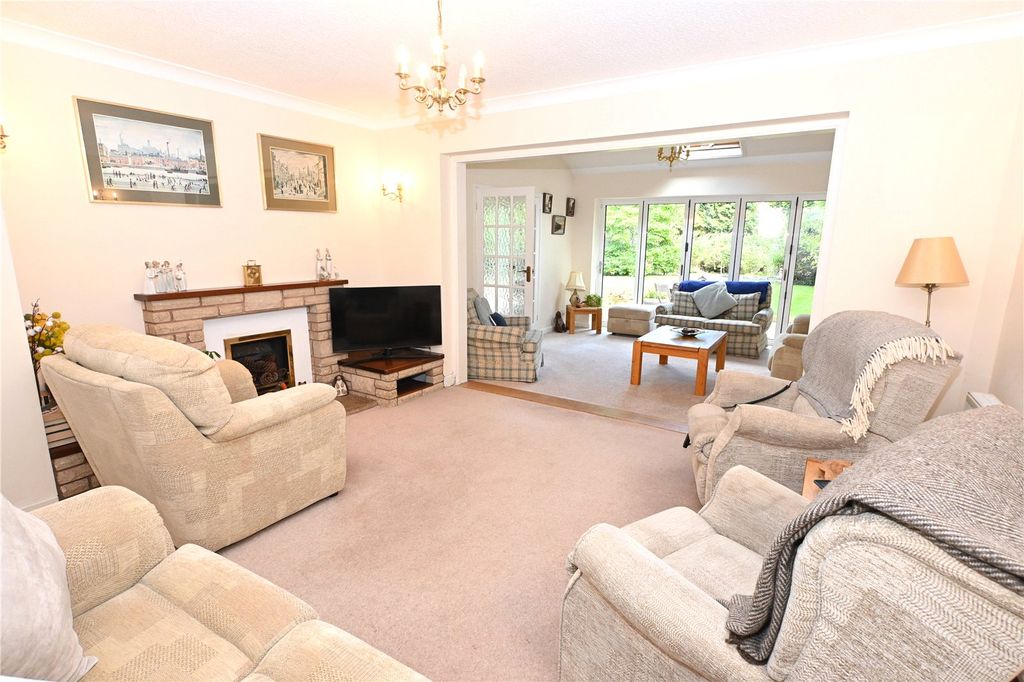 Property photo 3 of 26 Picture No. 25