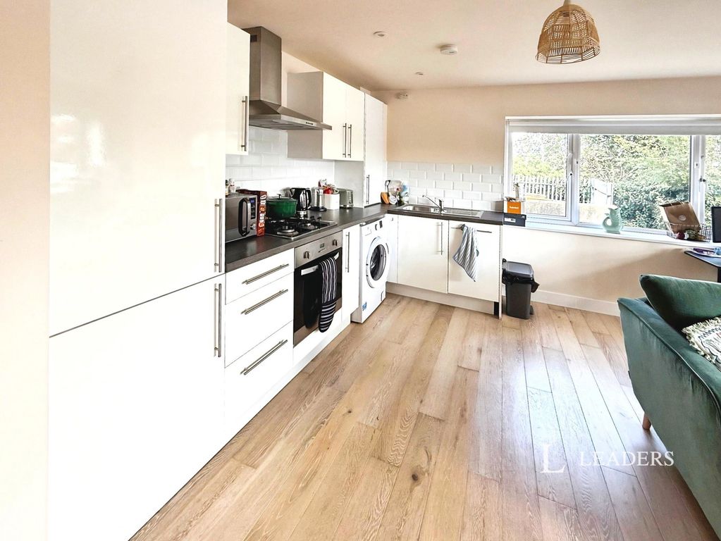 Property photo 2 of 9 Pbox-Img.Jpg
