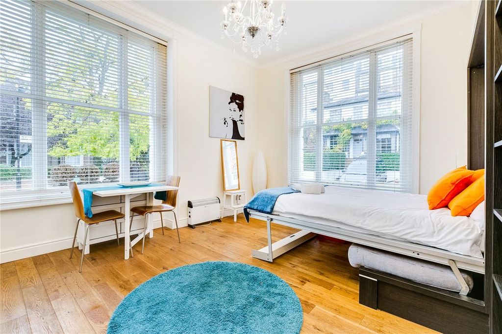 Property photo 1 of 6
