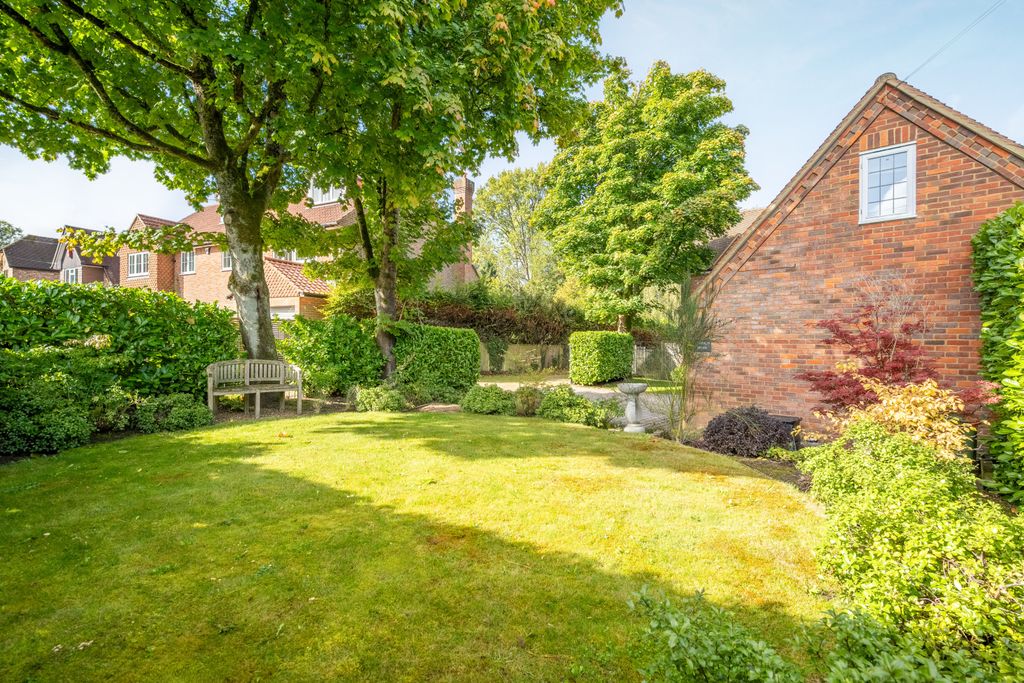 Property photo 3 of 22 Picture No. 05