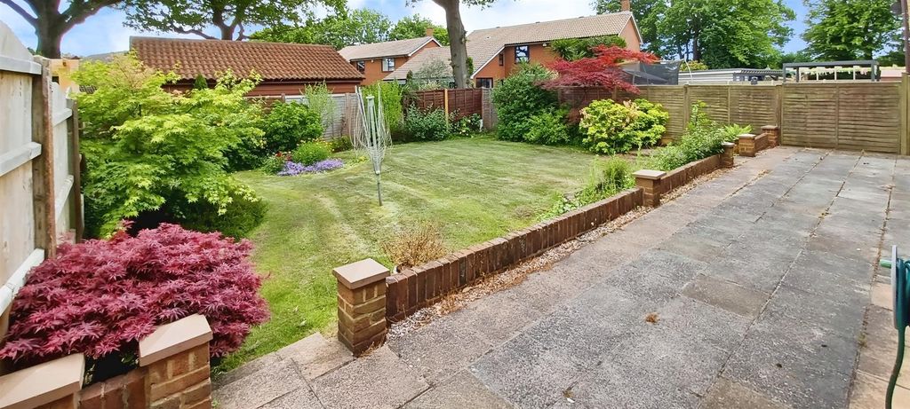 Property photo 3 of 25 Patio/Garden