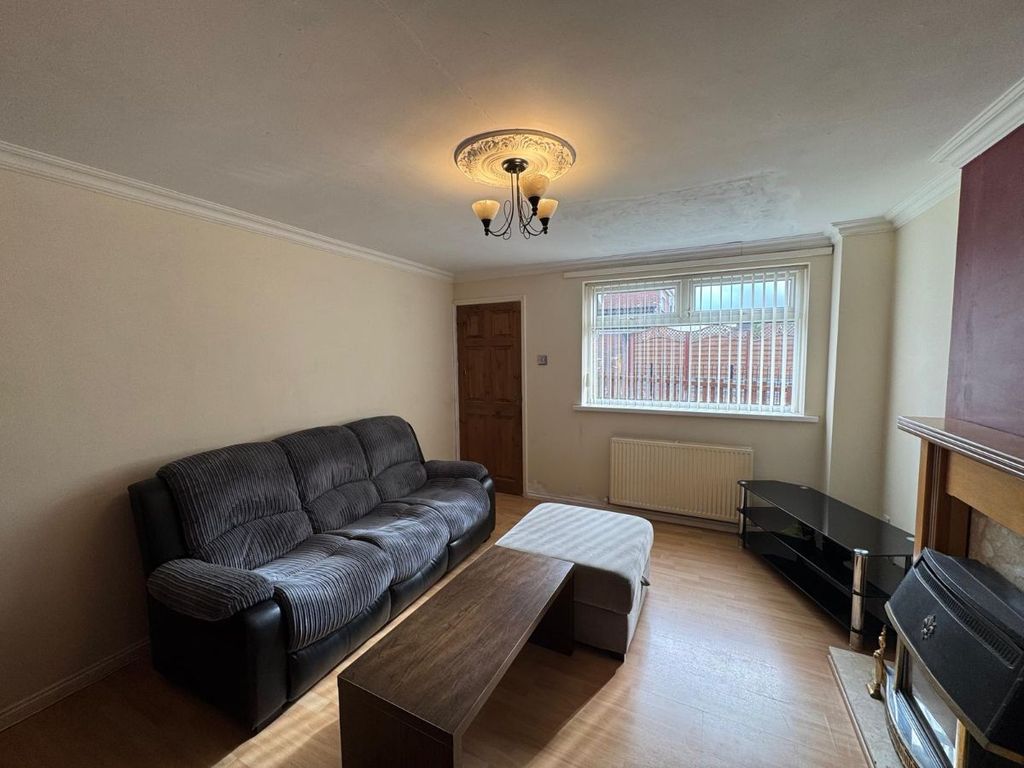 Property photo 3 of 9