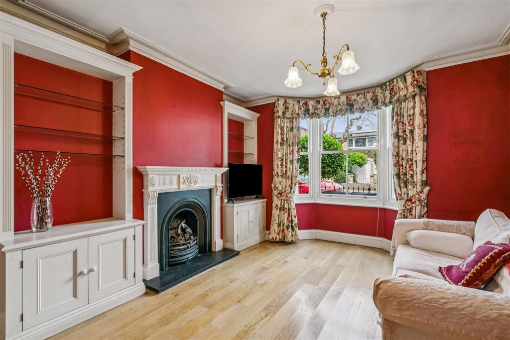 Property photo 3 of 15 For Sale - Reckitt Road, W4