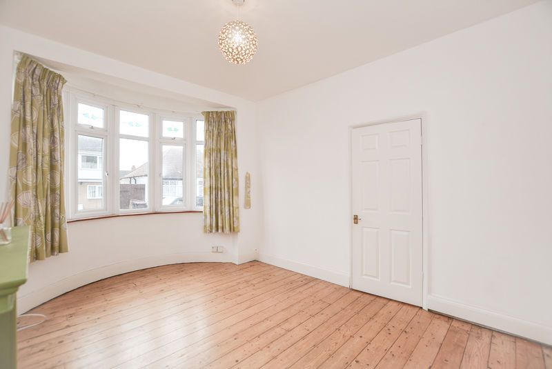 Property photo 3 of 9 Photo 3