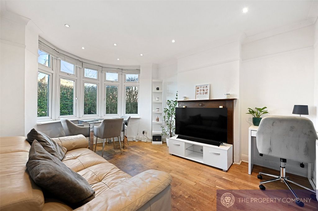 Property photo 2 of 9 Picture No. 13