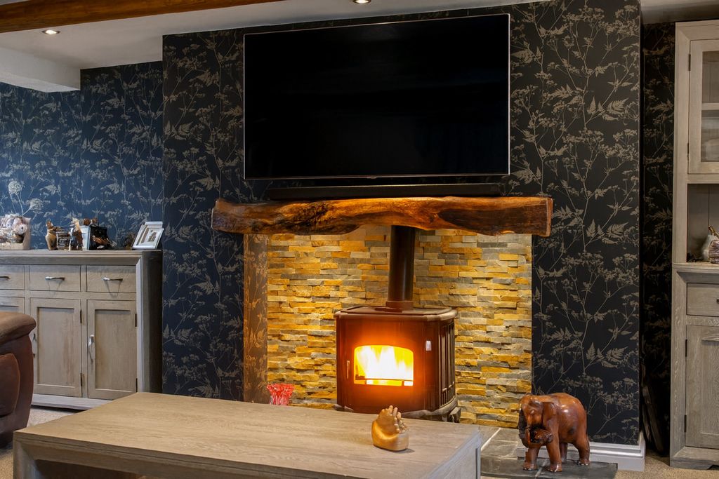 Property photo 3 of 36