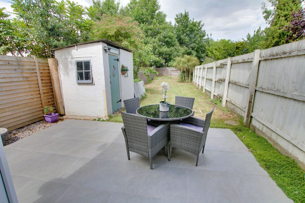 Property photo 2 of 11