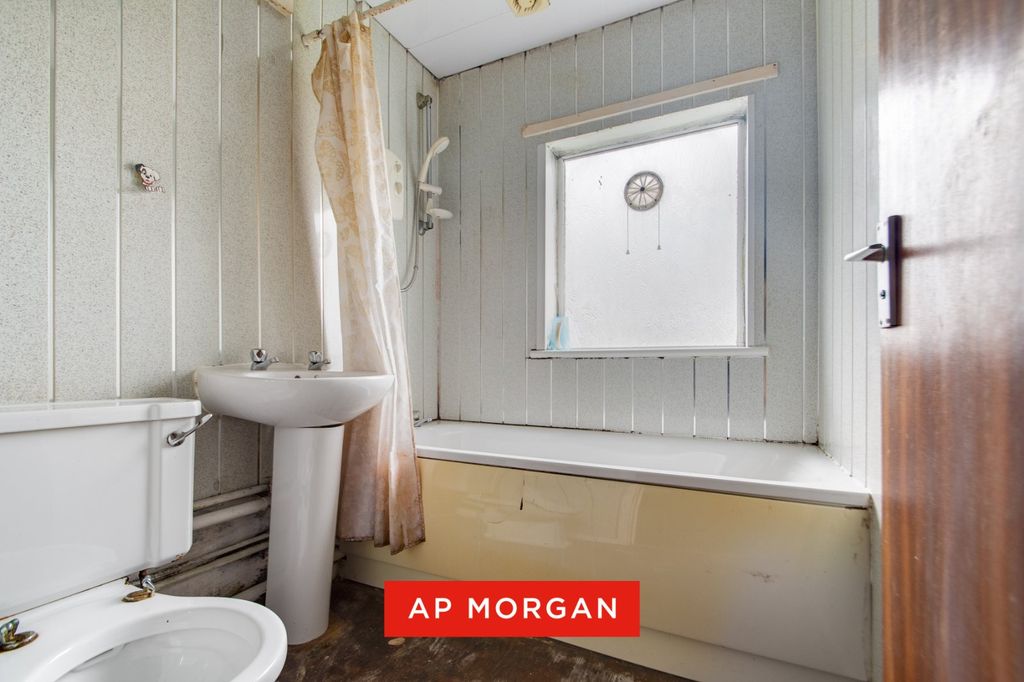 Property photo 2 of 8 Picture No. 01