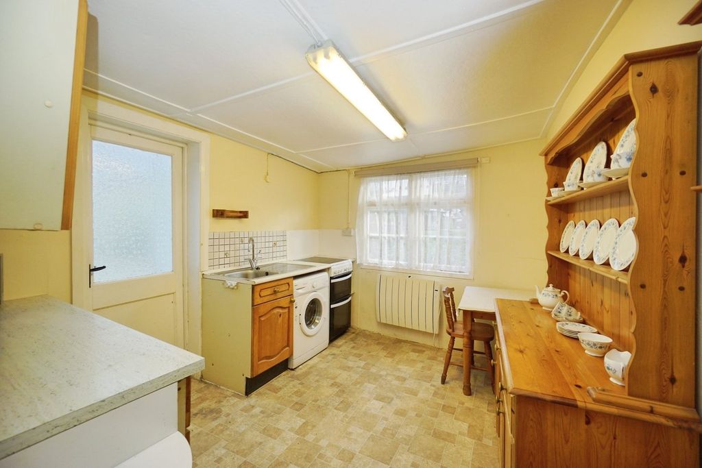 Property photo 3 of 20