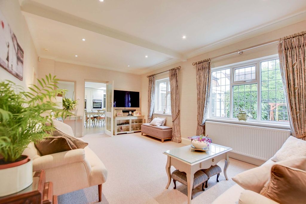 Property photo 2 of 56