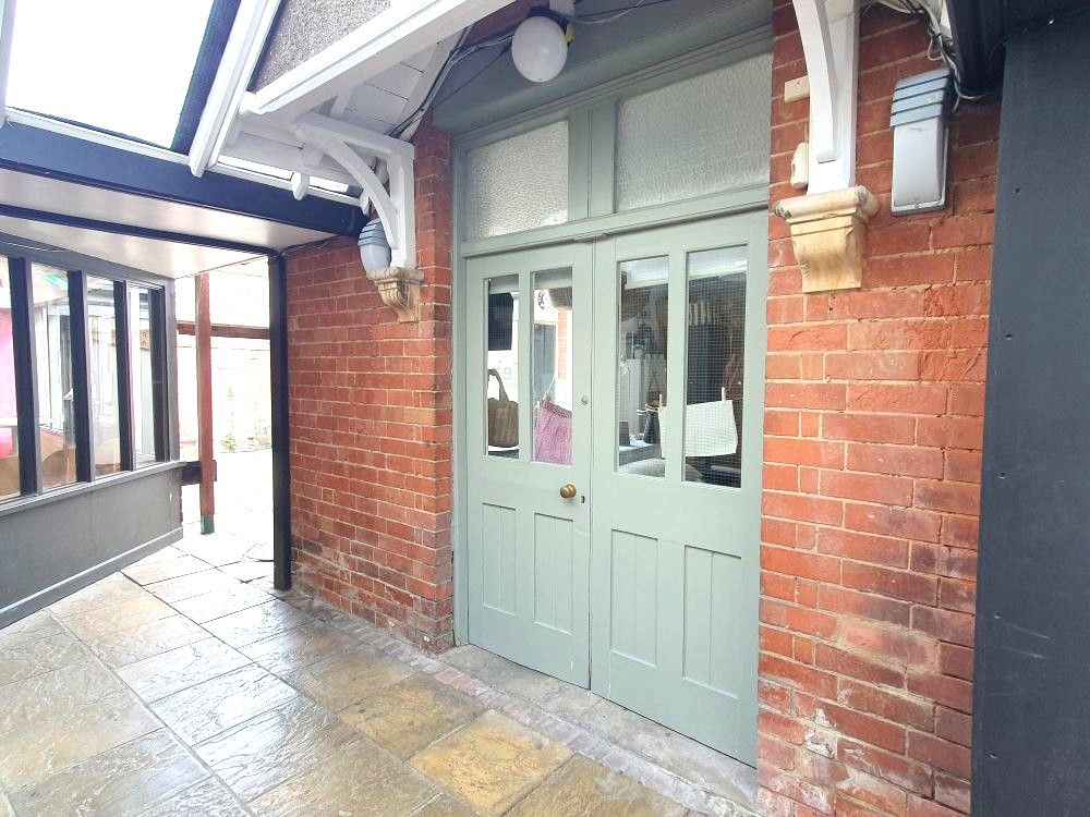 Property photo 2 of 8