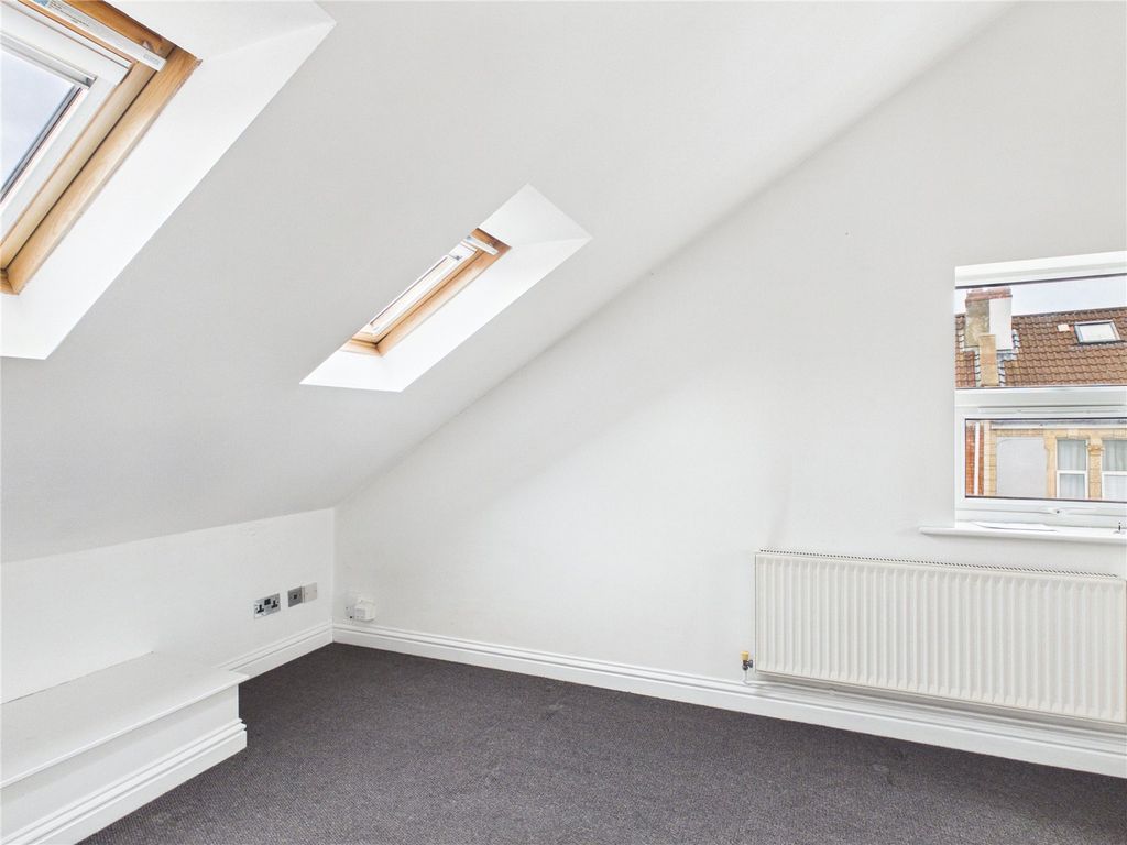 Property photo 2 of 7 Picture No. 20