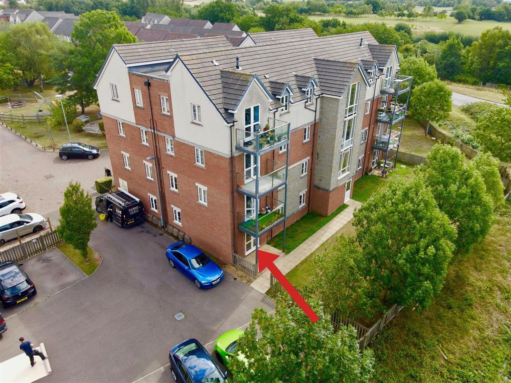 Property photo 1 of 13