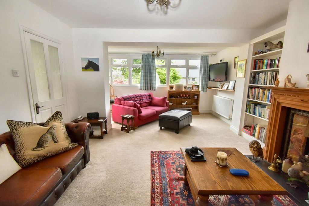 Property photo 3 of 18