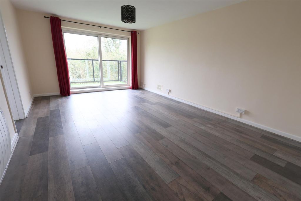 Property photo 3 of 23 Li.Jpg