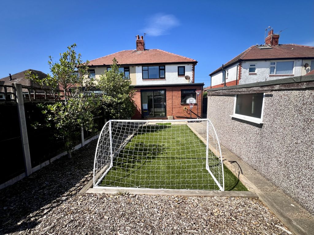 Property photo 2 of 24