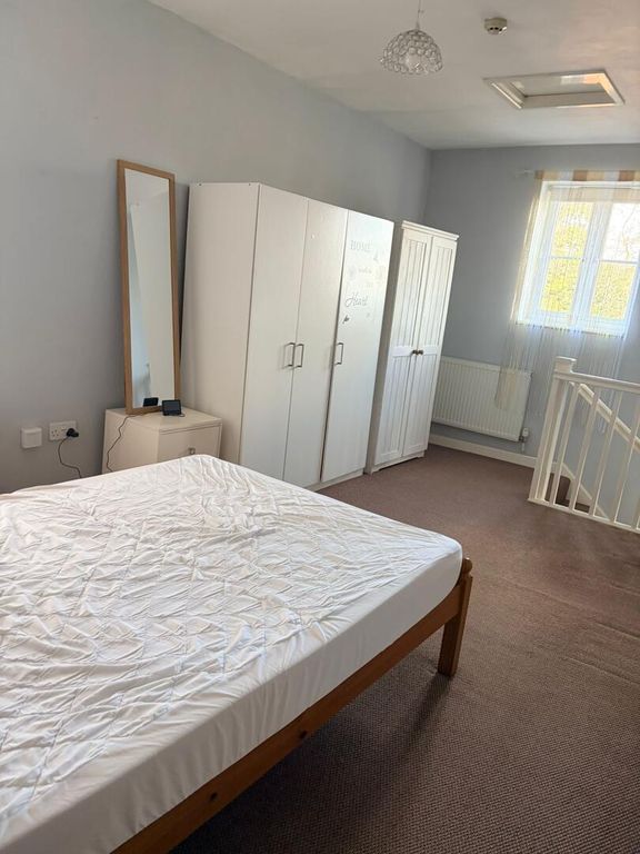 Property photo 3 of 13 Bedroom